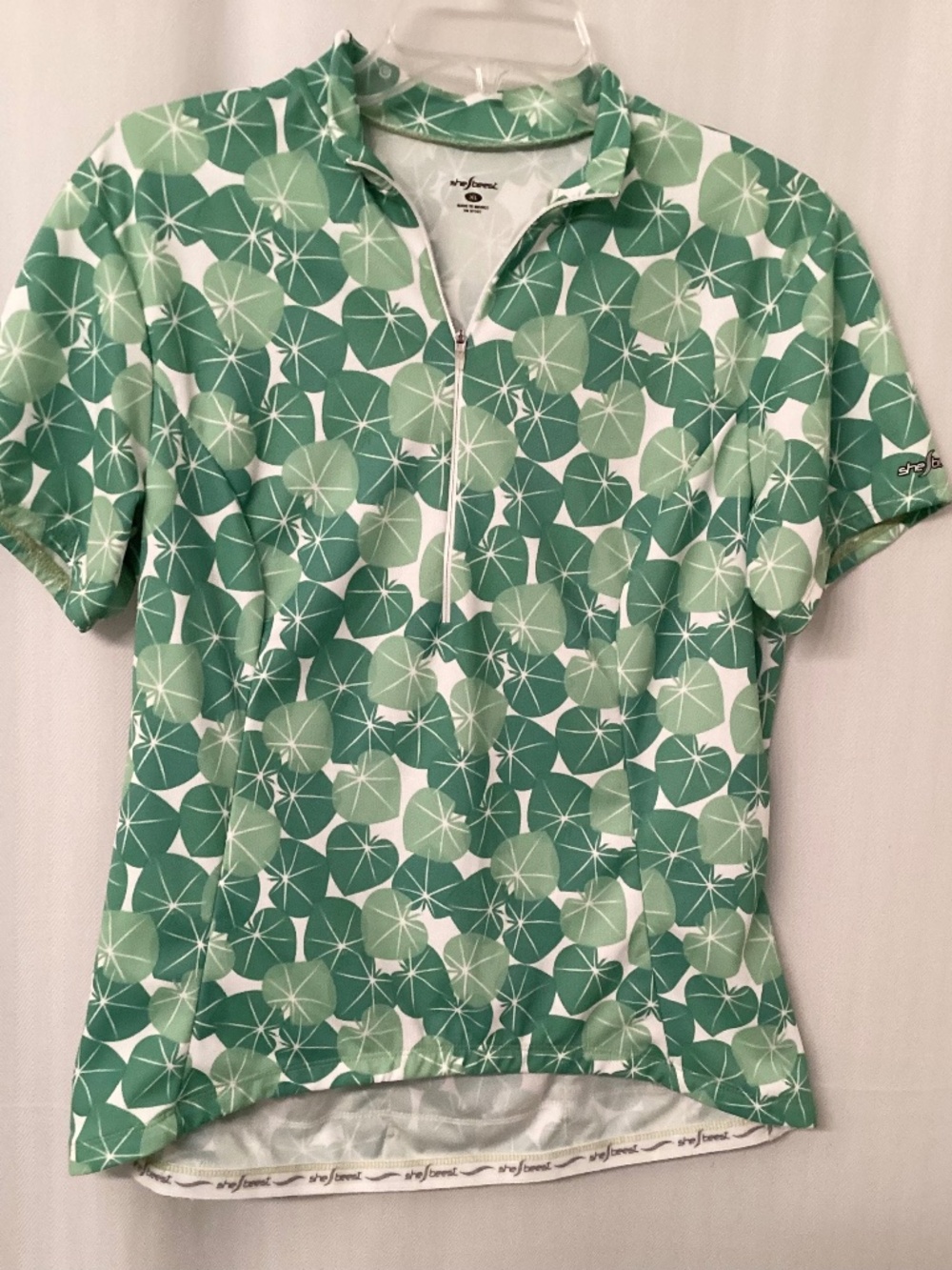 SheBeest green white floral print cycling, athletic top, size XL